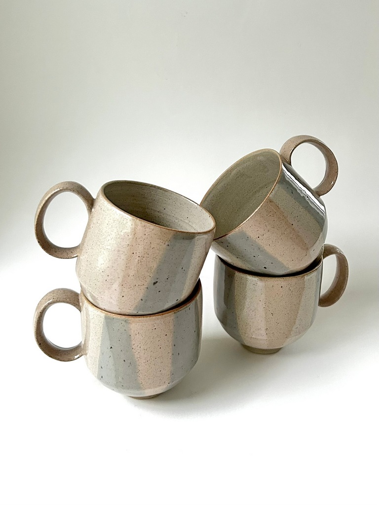 Tass "Värelus", hallikas-roosa